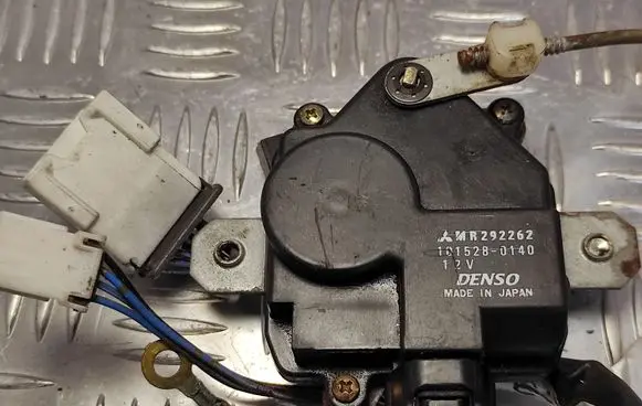 Mitsubishi Outlander Central locking motor MR292262