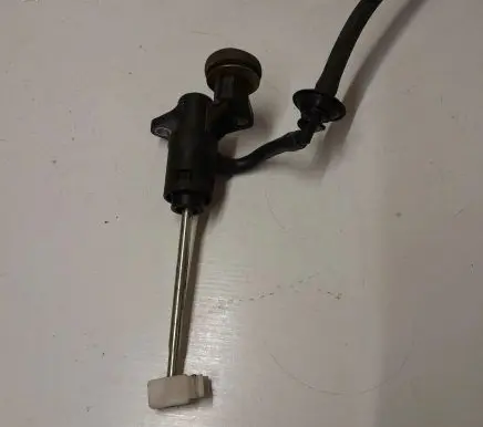 Audi A6 S6 C5 4B Clutch master cylinder 8E1721401N