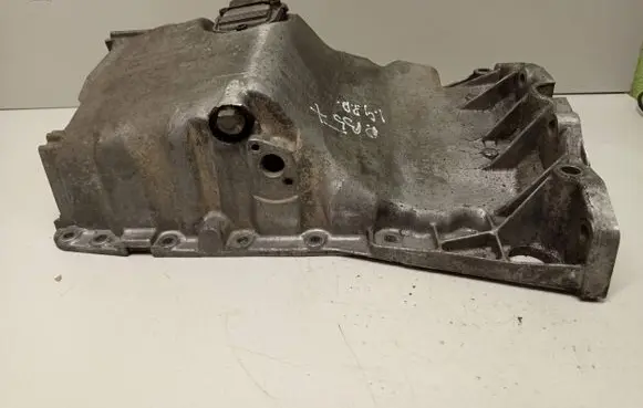 Volkswagen PASSAT B5.5 Oil sump 06B103603N
