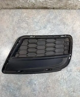 BMW X3 F25 Front bumper lower grill 8050446 51118050446