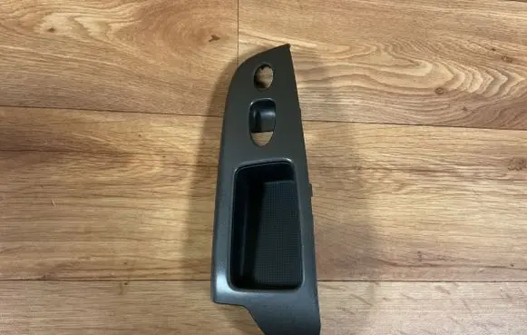 Honda Civic Front door window switch trim SNB6G0