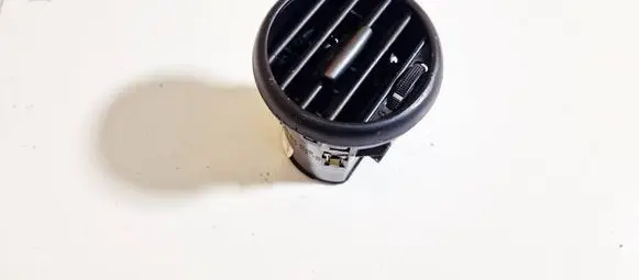 Seat Leon (1P) Dash center air vent grill 1p0819203 1p0819203a
