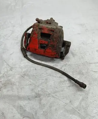 Volkswagen PASSAT B7 USA Front brake caliper 