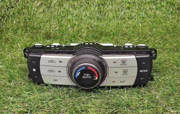 Hyundai Genesis Climate control unit 972502MXXX