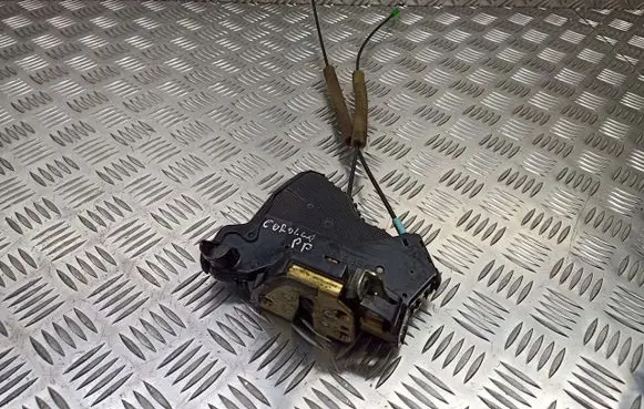 Toyota Corolla E140 E150 Front door lock 