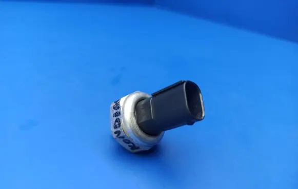 Mercedes-Benz B W245 Air conditioning (A/C) pressure sensor 03Q14