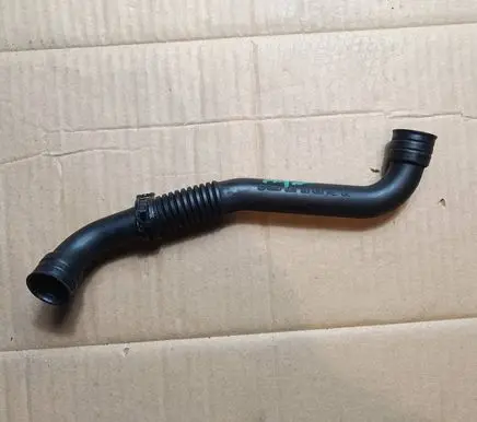Volkswagen PASSAT B5.5 Breather hose/pipe 038103493AE