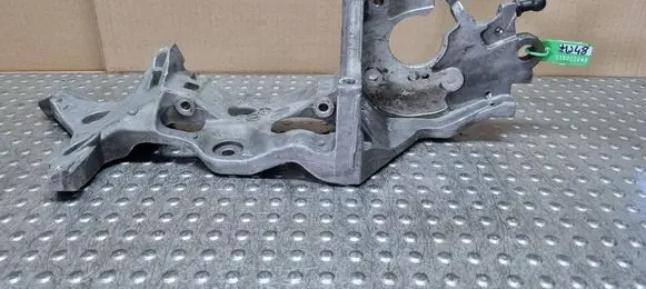 Audi A4 S4 B9 Generator/alternator bracket 04L903143D