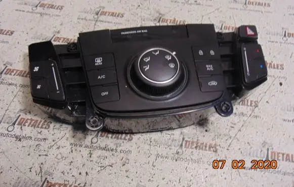 Hyundai i40 Climate control unit 972503ZRC0