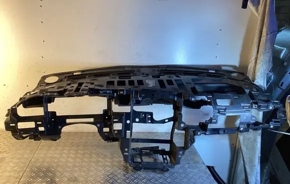 Tesla Model Y Dashboard cross member/frame bar 100332600K