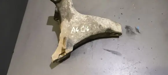 Audi A6 S6 C6 4F Engine mounting bracket 4F0199308G