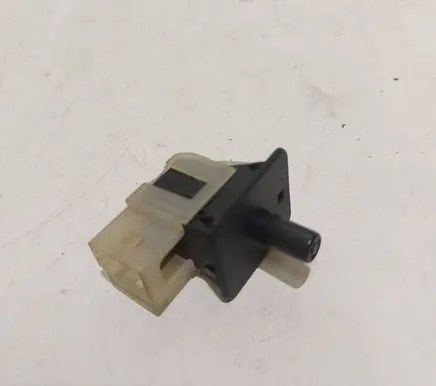 Mercedes-Benz C W202 Front door sensor coupe 2028209400 30011501