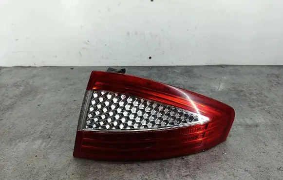 Ford Mondeo MK IV Rear/tail lights 7S7113404A
