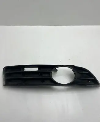 Volkswagen PASSAT B6 Front bumper lower grill 3C0853666K