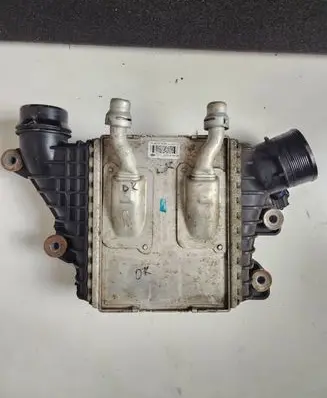 Land Rover Evoque I Intercooler radiator GJ329L440AB