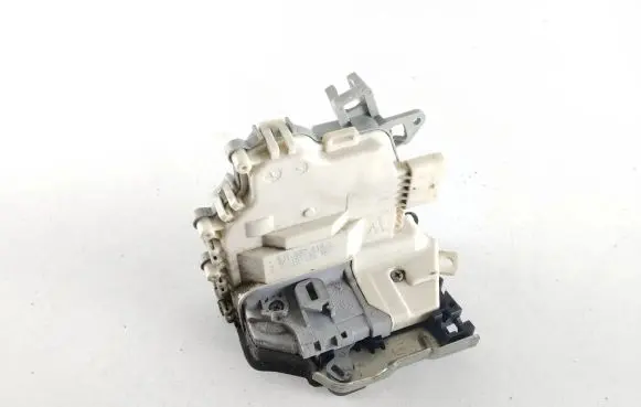 Audi A5 Sportback 8TA Front door lock 8J1837016C