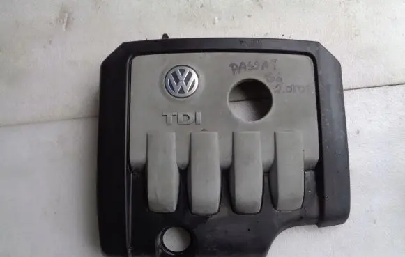 Volkswagen PASSAT B6 Engine cover (trim) 038163925BK