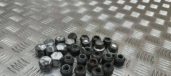 Opel Zafira C Nuts/bolts 