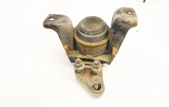 Toyota Corolla E120 E130 Engine mount vacuum valve 