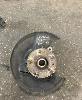 Opel Insignia A Front wheel hub