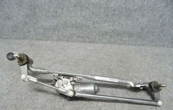 BMW X5 F15 Front wiper linkage and motor 7292653