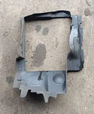 Audi Q7 4L Intercooler air guide/duct channel 4L0117336F