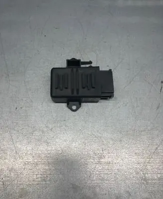 Volkswagen PASSAT B6 Seat heating relay 1Z0959772B