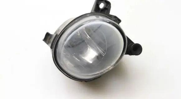 Volkswagen PASSAT CC Front fog light 8T0941700