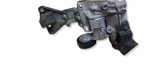 Volvo C70 A/C compressor mount bracket 30750940