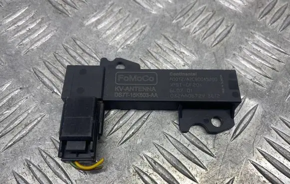 Ford Focus Aerial antenna amplifier DS7T15K603AA