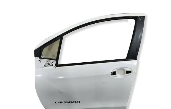 Toyota Yaris Front door DOT511M352AS2 43R00097