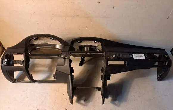 BMW 5 E60 E61 Dashboard 7156286