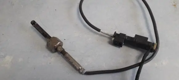 Mercedes-Benz ML W166 Exhaust gas temperature sensor A0009053905