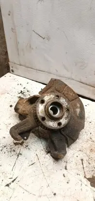 Volkswagen Bora Front wheel hub
