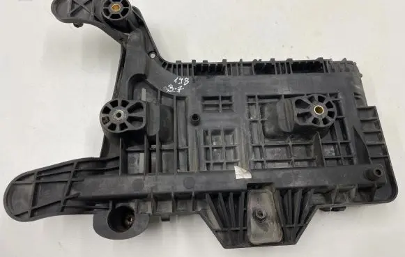 Battery tray