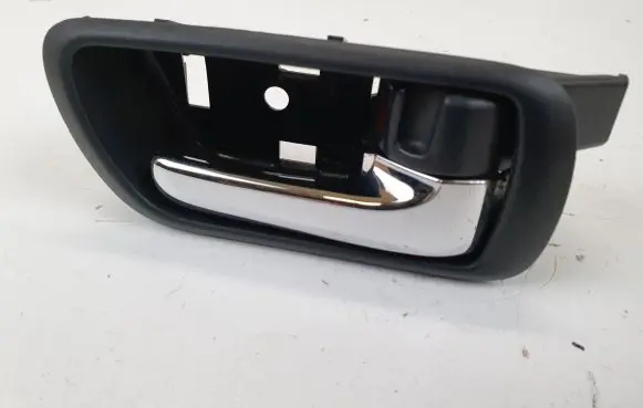 Toyota Corolla Verso AR10 Front door interior handle 692050F010