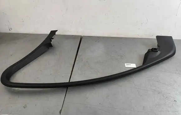Jaguar XE Front door glass trim molding T4N1222