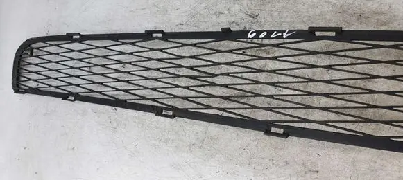 Toyota Yaris Front grill NOCODE