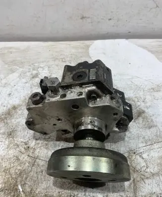 Audi A6 S6 C6 4F Fuel injection high pressure pump 059130755E 0445010090 059130755J