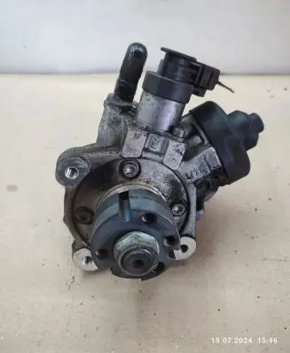 Audi A6 S6 C7 4G Fuel injection high pressure pump 03L130755AC