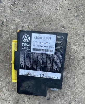 Volkswagen PASSAT B6 Airbag control unit/module 3C0909605J