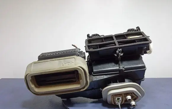 Opel Insignia A Interior heater climate box assembly 13345110