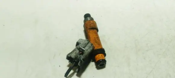 Suzuki Swift I Fuel injector 2975000120 42526