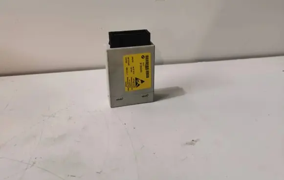 BMW 5 E60 E61 Center console control module 9183233 28137346