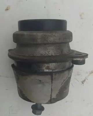 Porsche Cayenne (92A) Engine mount bracket 94837504903