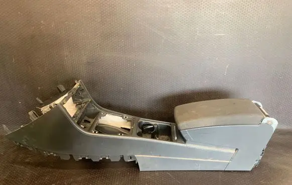 Volkswagen PASSAT B6 Center console SCHWAR7 3C1863241CG 0834555972