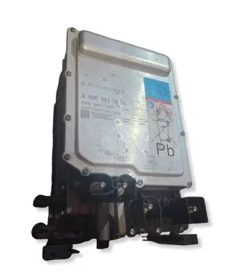Mercedes-Benz E W214 Hybrid / electric car battery A0009827824