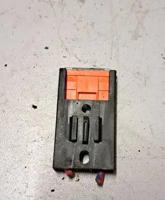 Audi A6 S6 C6 4F Fuse 8A0937530