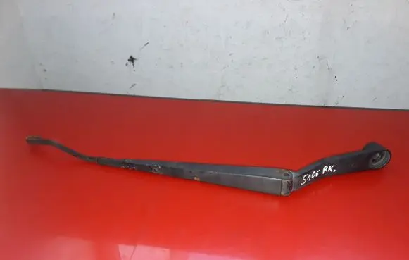 KIA Sorento Front wiper blade arm E9645
