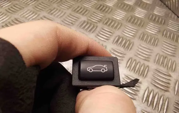BMW 5 F10 F11 Tailgate opening switch 9200316 920031603